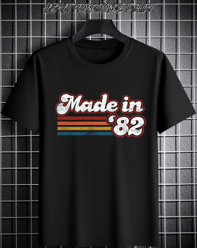 Siyah Made 82 Retro Baskılı Tshirt